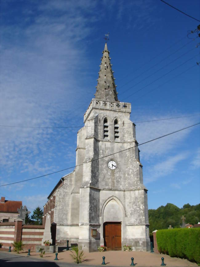 Le monument aux morts et l'église Saint-Léger - Affringues (62380) - Pas-de-Calais