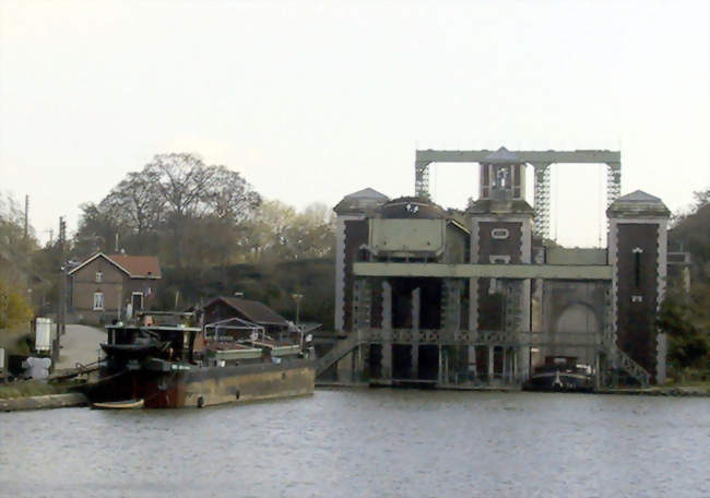 lascenseur des Fontinettes - Arques (62510) - Pas-de-Calais