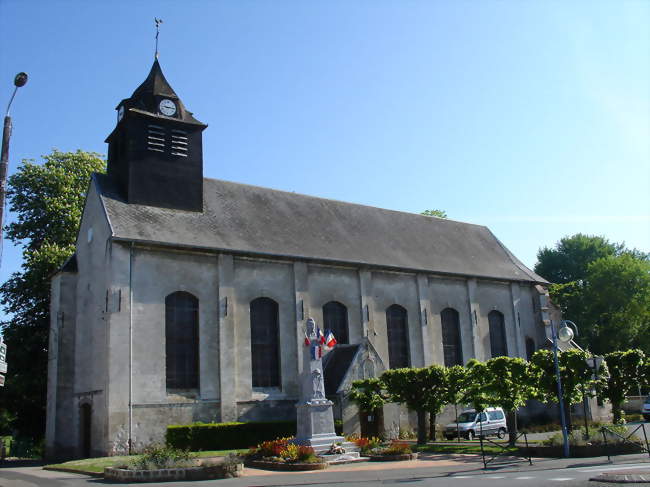 L'église et le monument aux morts - Aubigny-en-Artois (62690) - Pas-de-Calais