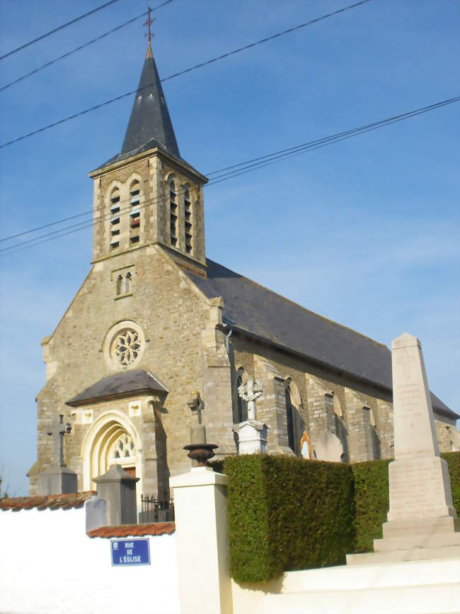 L'église Saint-Martin et le monument aux morts - Audembert (62250) - Pas-de-Calais