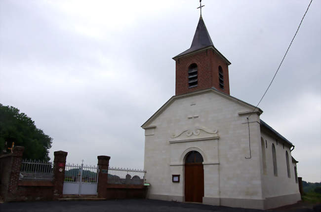 L'église et l'entrée du cimetière - Bailleulval (62123) - Pas-de-Calais