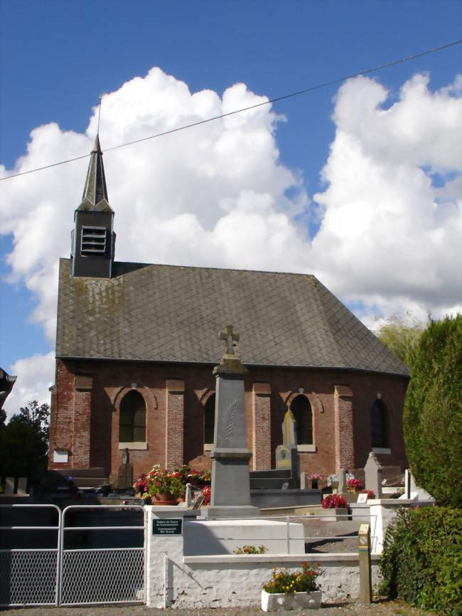 L'église Saint-Martin et le monument aux morts - Boffles (62390) - Pas-de-Calais
