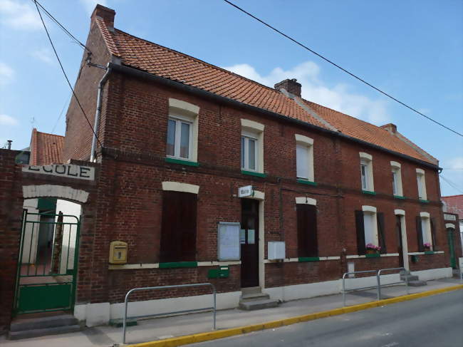 Mairie - École - Ecquedecques (62190) - Pas-de-Calais