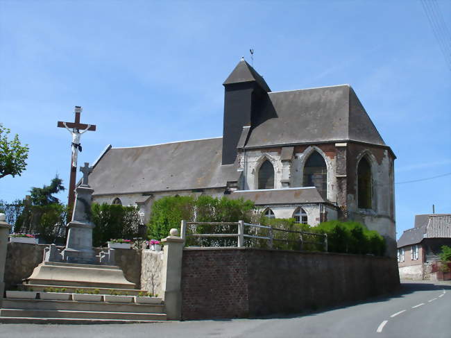 Un calvaire, le monument aux morts et l'église - Ergny (62650) - Pas-de-Calais