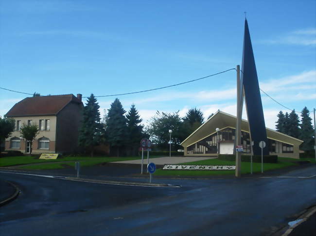 Centre-ville - mairie et église - Givenchy-lès-la-Bassée (62149) - Pas-de-Calais