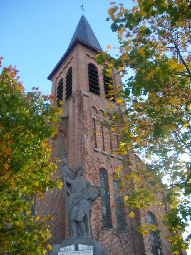 L'église Notre-Dame-du-Mont-Carmel et le monument aux morts - Grenay (62160) - Pas-de-Calais