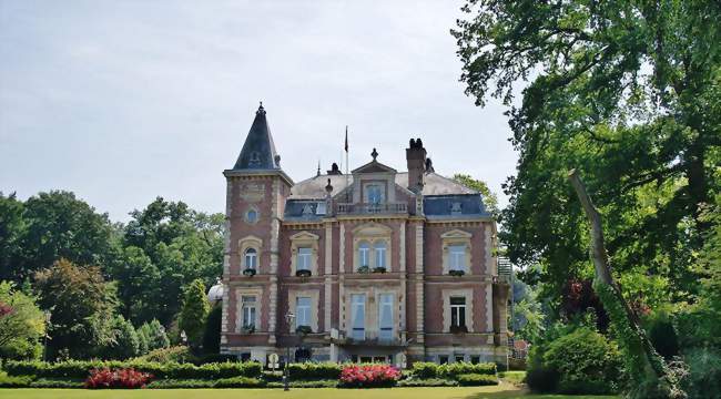 La mairie - Longuenesse (62219) - Pas-de-Calais