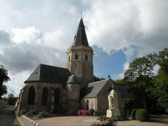 L'église Saint-Martin et le monument aux morts - Marquise (62250) - Pas-de-Calais