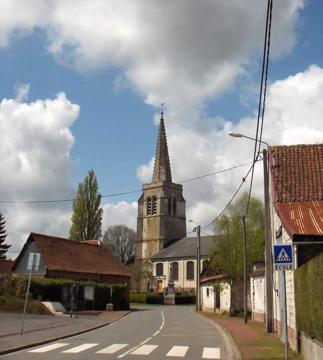 L'église Saint-Martin, dont le clocher est monument historique - Pommier (62111) - Pas-de-Calais