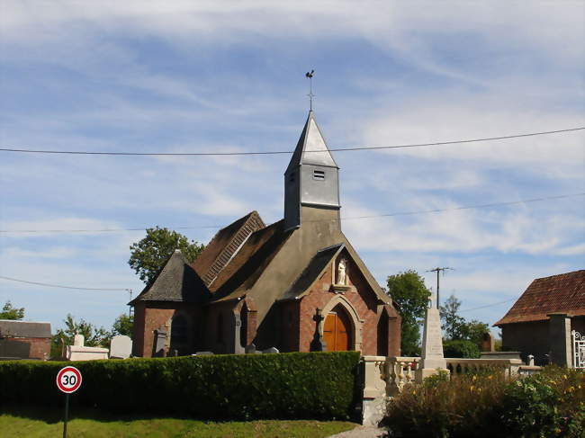L'église Sainte-Hélène et le monument aux morts - Senlecques (62240) - Pas-de-Calais