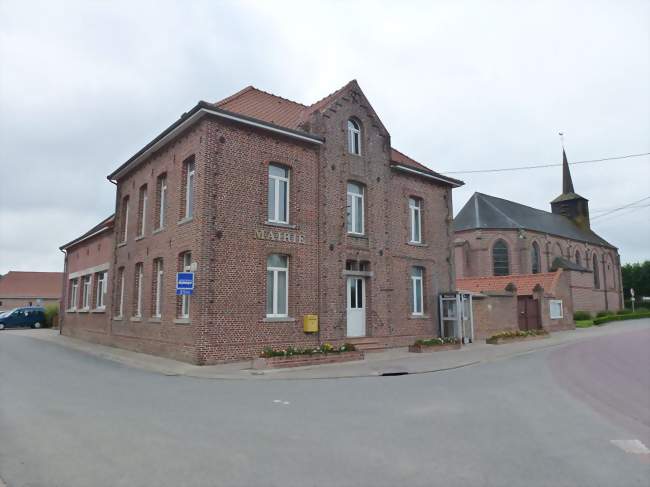 La mairie et l'église - Westrehem (62960) - Pas-de-Calais
