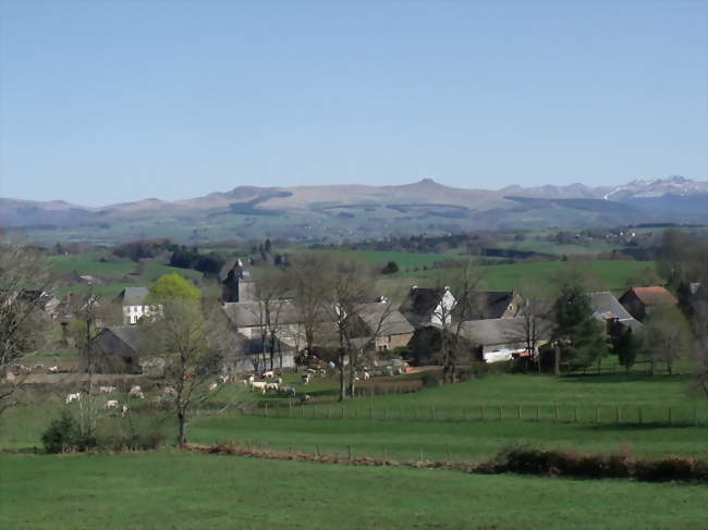 Vue du village en 2011 - Briffons (63820) - Puy-de-Dôme