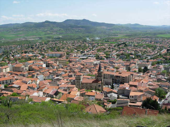 Vue panoramique de la commune de Cournon-dAuvergne - Cournon-d'Auvergne (63800) - Puy-de-Dôme