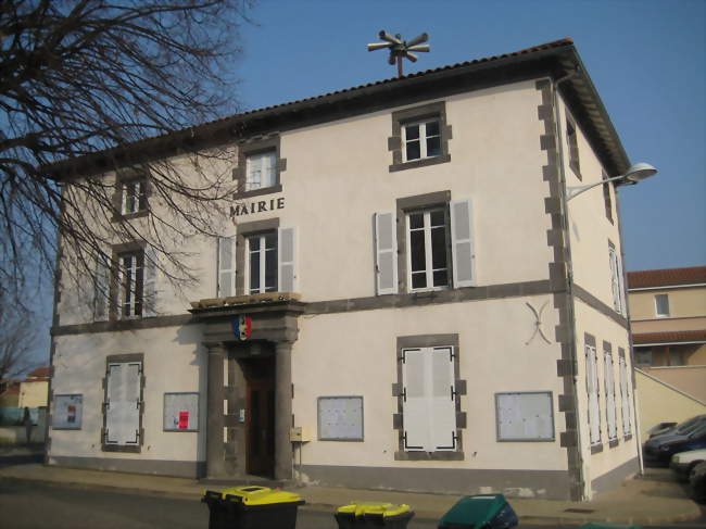 La mairie de Lussat - Lussat (63360) - Puy-de-Dôme