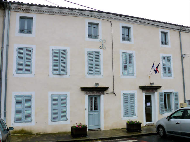 Mairie-école - Manglieu (63270) - Puy-de-Dôme