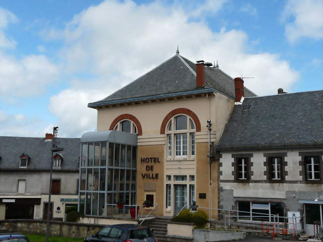 La mairie de Messeix - Messeix (63750) - Puy-de-Dôme