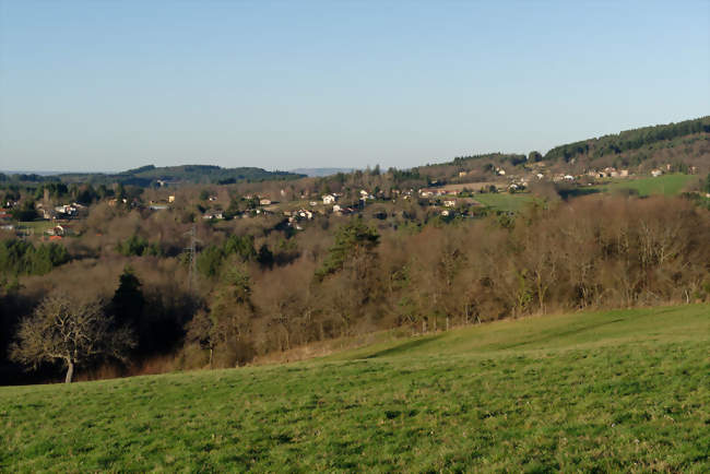 Les hameaux de Joub et Bazelet vus depuis Chopine - Paslières (63290) - Puy-de-Dôme