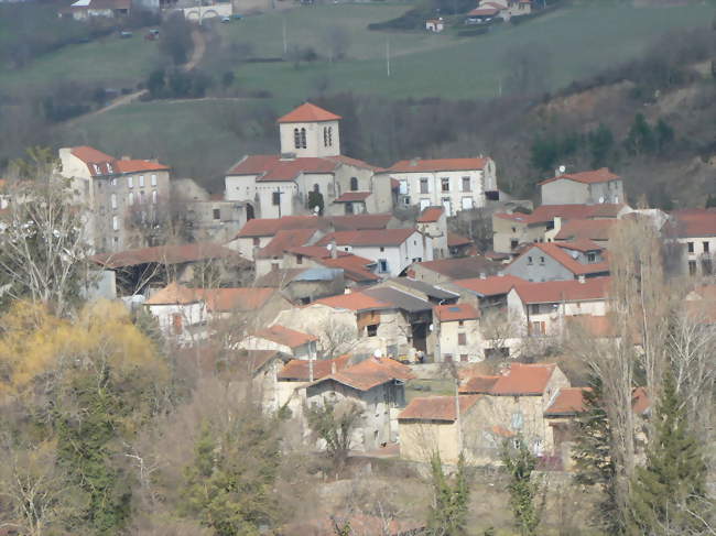 Bourg de Prompsat vu du sud depuis la RD 411 - Prompsat (63200) - Puy-de-Dôme