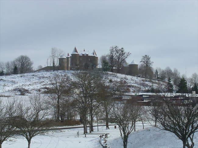 Le château de Montfort - Vernet-la-Varenne (63580) - Puy-de-Dôme