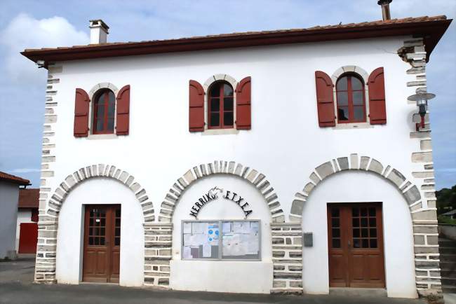 La mairie à Amorots - Amorots-Succos (64120) - Pyrénées-Atlantiques