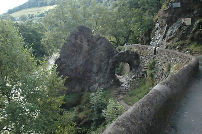 Le Pas-de-Roland, le long de la Nive - Itxassou (64250) - Pyrénées-Atlantiques