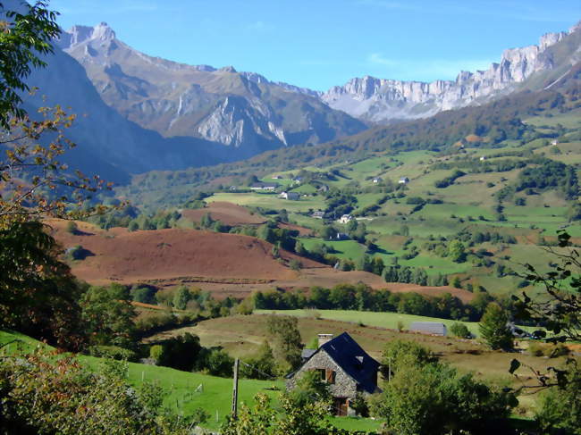 Vue en direction du Pas d'Azuns, depuis le GR 10 - Lescun (64490) - Pyrénées-Atlantiques