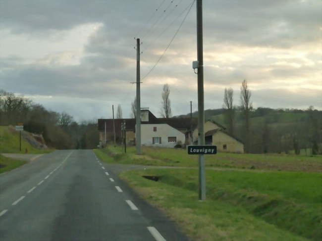 Entrée du village - Louvigny (64410) - Pyrénées-Atlantiques