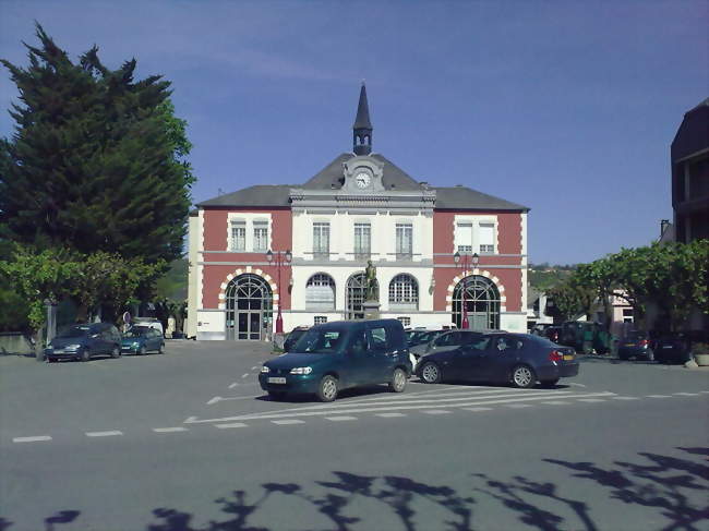 La mairie de Pontacq - Pontacq (64530) - Pyrénées-Atlantiques