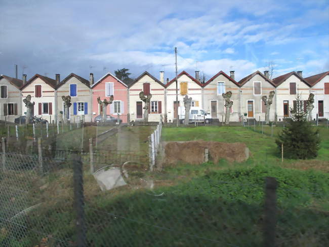 La cité Rigoulet - Puyoô (64270) - Pyrénées-Atlantiques