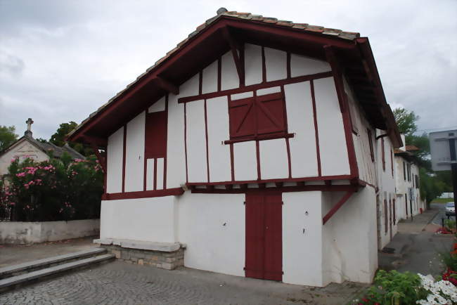 La benoîterie du XVIIe siècle - Saint-Pierre-d'Irube (64990) - Pyrénées-Atlantiques
