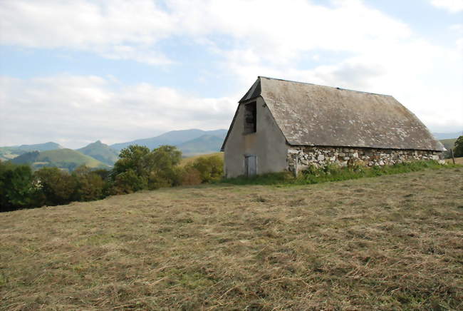 Grange foraine proche de l'altisurface - Artigues (65100) - Hautes-Pyrénées