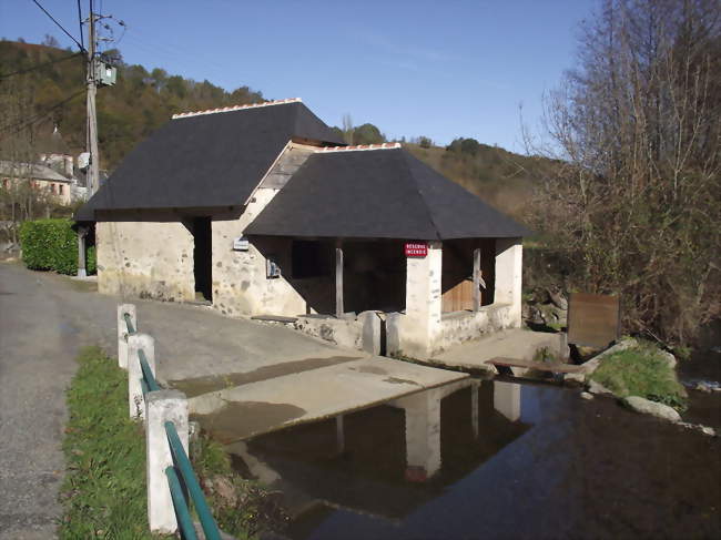 Un lavoir d'Escoubès - Escoubès-Pouts (65100) - Hautes-Pyrénées