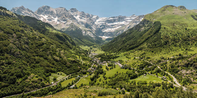 Commune de Gavarnie et son cirque - Gavarnie (65120) - Hautes-Pyrénées