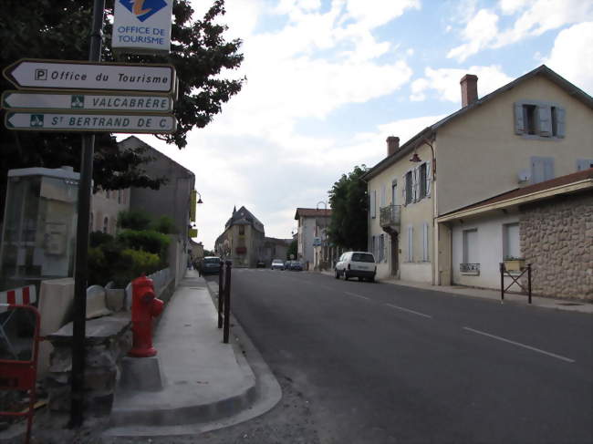 Centre du village - Loures-Barousse (65370) - Hautes-Pyrénées