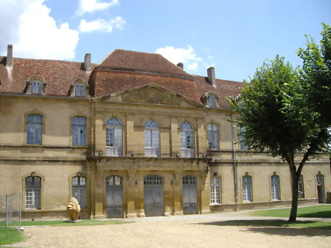 Mairie (Pavillon des Hôtes de l'abbaye) - Saint-Sever-de-Rustan (65140) - Hautes-Pyrénées