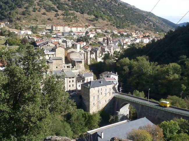 Vue d'Olette depuis le calvaire - Olette (66360) - Pyrénées-Orientales