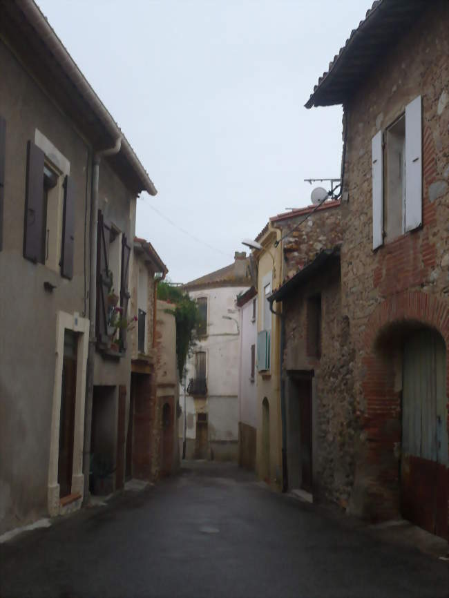 Rue de l'Église - Tresserre (66300) - Pyrénées-Orientales