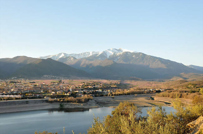 La retenue d'eau et le Canigou - Vinça (66320) - Pyrénées-Orientales