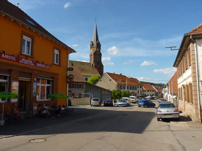 Artère principale du village - Lutzelhouse (67130) - Bas-Rhin