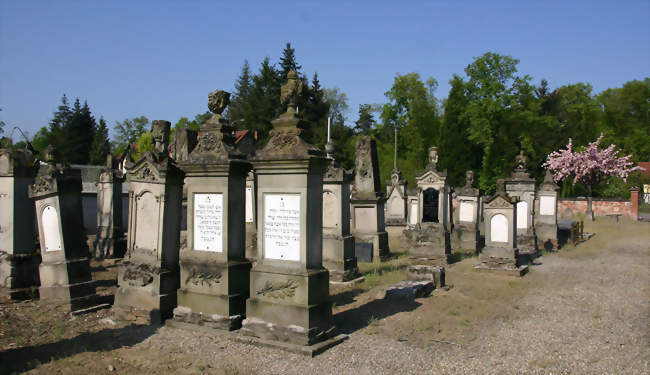 Le cimetière juif - Niederrdern (67470) - Bas-Rhin