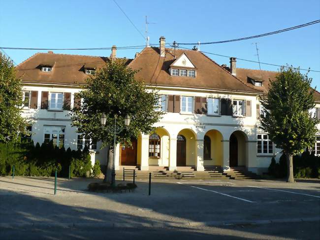 La mairie-école de Saassenheim - Saasenheim (67390) - Bas-Rhin