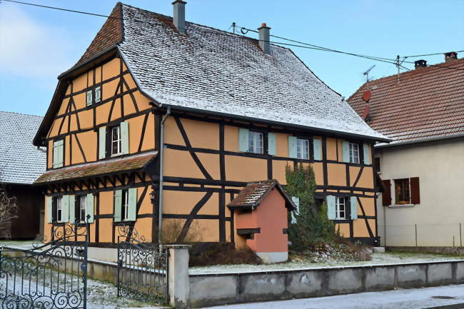 Maison à colombages avec four à pain apparent - Balschwiller (68210) - Haut-Rhin