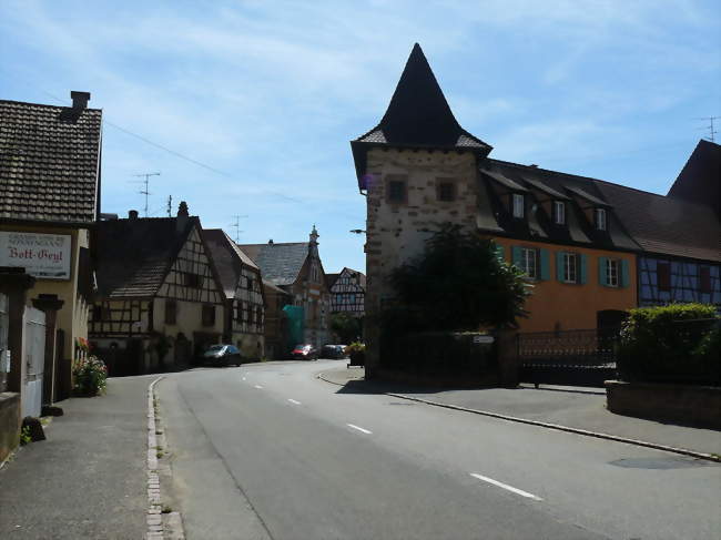 Entrée du village par la porte est - Beblenheim (68980) - Haut-Rhin