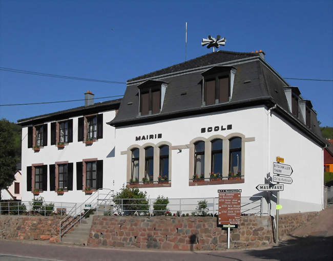 La mairie-école - Bourbach-le-Haut (68290) - Haut-Rhin