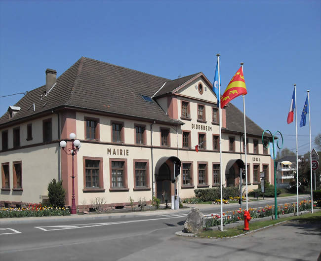 La mairie-école - Didenheim (68350) - Haut-Rhin