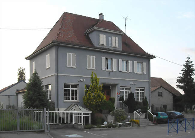 La mairie-école - Gommersdorf (68210) - Haut-Rhin