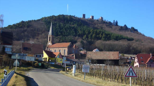L'entrée du village - Husseren-les-Châteaux (68420) - Haut-Rhin