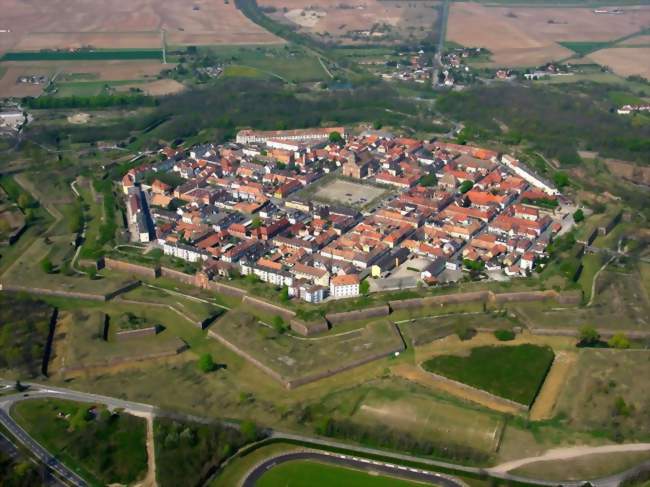 Visite guidée de la ville et des remparts de Neuf-Brisach