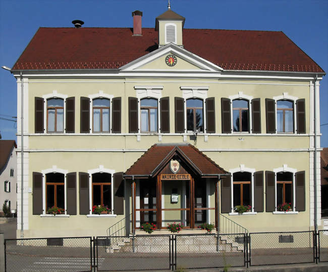 La mairie-école - Sondersdorf (68480) - Haut-Rhin
