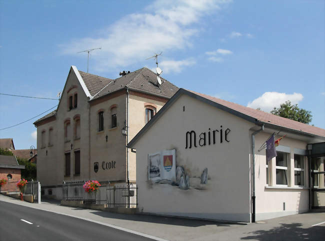 La mairie et l'école - Steinsoultz (68640) - Haut-Rhin